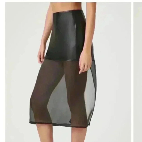 NWOT Forever 21 Sheer Faux Leather Midi Skirt Jr. Size Medium - Picture 2 of 14